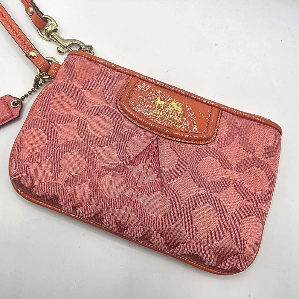 Coach Signature C Jacquard Wristlet Coral Pink Patent Leather Trim Gold Logo